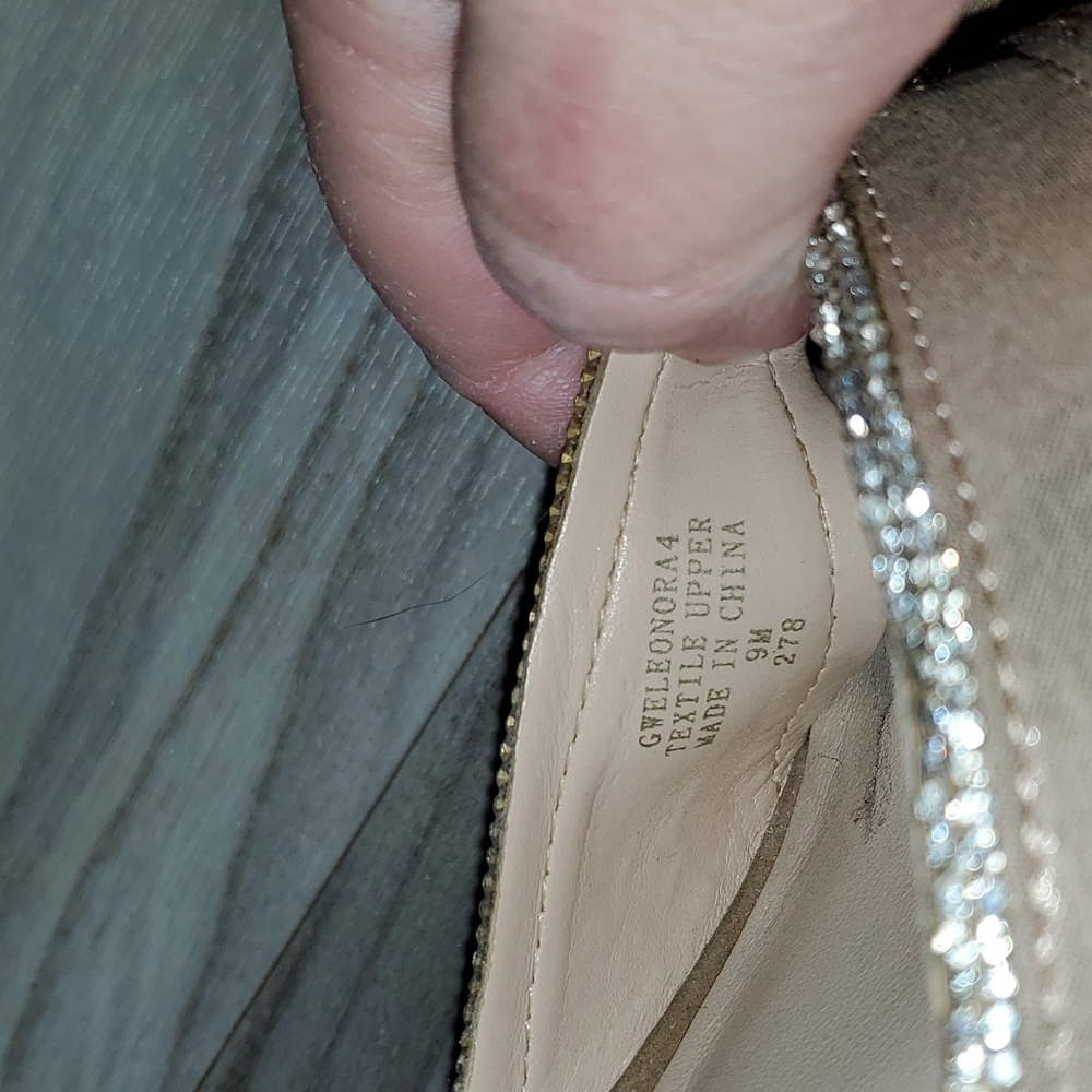 Shoes - Picture 4 of 4
